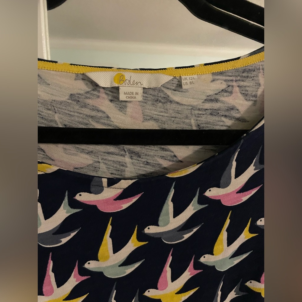 Boden Navy Dress with Pink and Yellow Bird Print Sz. 8 Cute!!! - Picture 4 of 7